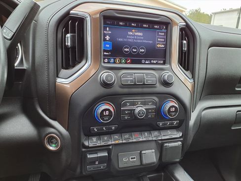 Used 2020 Chevrolet Silverado 2500 High Country w/ Z71 Off-Road Package image 25