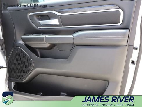 Used 2023 RAM 1500 Big Horn AWD/4WD image 8