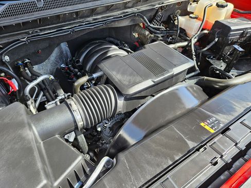 Used 2024 Chevrolet Silverado 2500 ZR2 w/ Technology Package AWD/4WD image 35