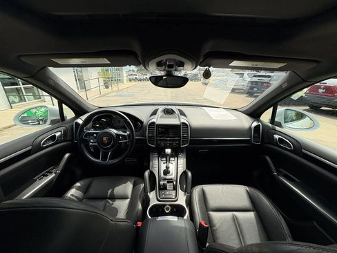 Used 2015 Porsche Cayenne S AWD/4WD image 18