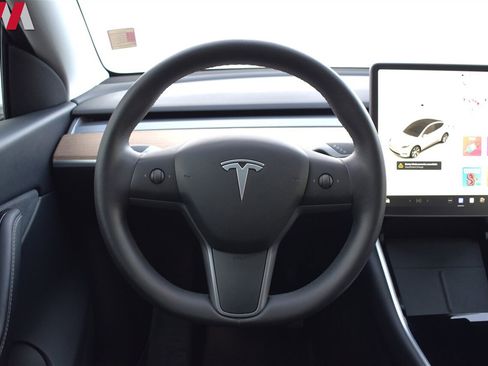 Used 2020 Tesla Model Y Long Range image 14