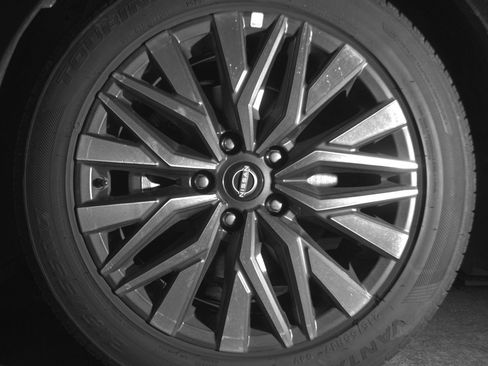 Used 2025 Nissan Altima 2.5 SV image 12