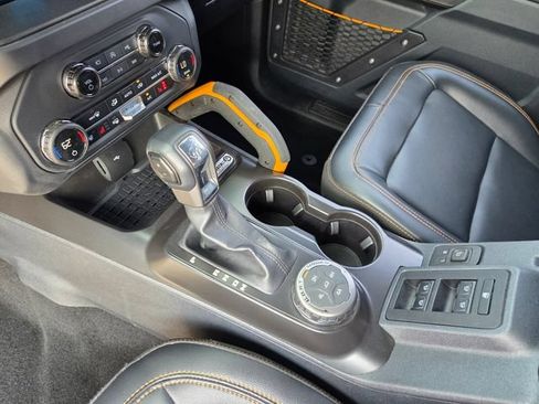 Used 2024 Ford Bronco Badlands AWD/4WD image 32