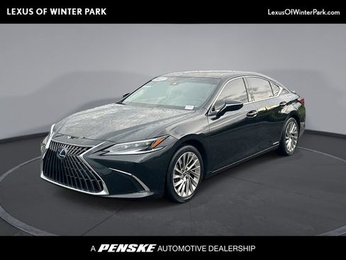 Used 2022 Lexus ES 300h Ultra Luxury w/ Accessory Package 2 FWD image 1