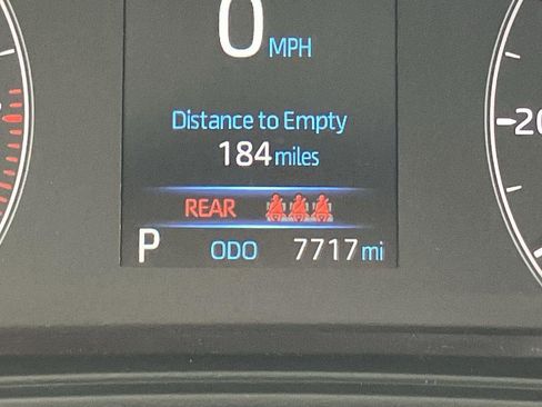 Used 2025 Toyota Corolla LE image 19