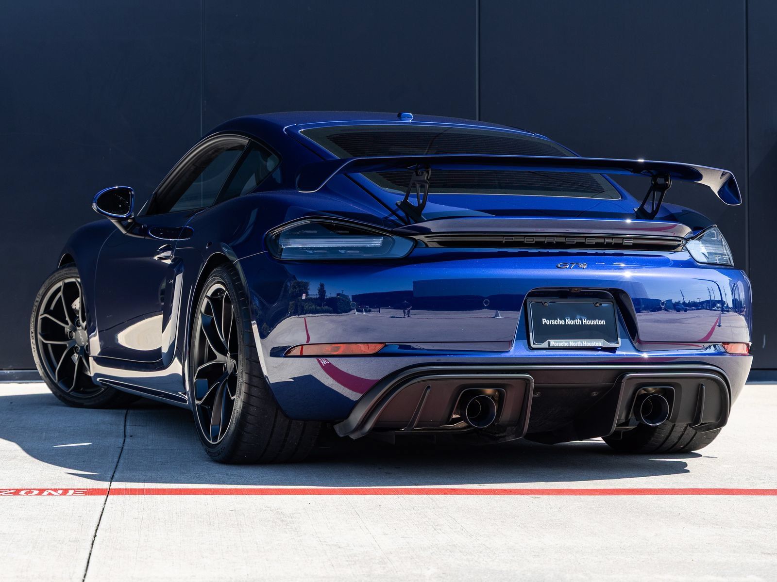 Certified 2020 Porsche 718 Cayman GT4 RWD image 3