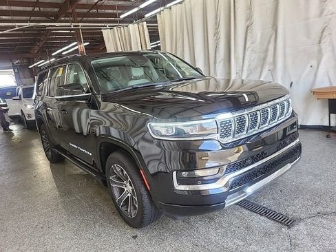 Used 2022 Jeep Grand Wagoneer Series I AWD/4WD image 5