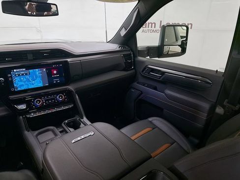 Used 2025 GMC Sierra 2500 AT4 AWD/4WD image 26