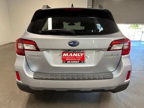 Used 2016 Subaru Outback 2.5i Limited AWD/4WD image 4