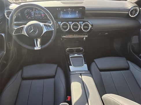 Certified 2025 Mercedes-Benz CLA 250 4MATIC image 10