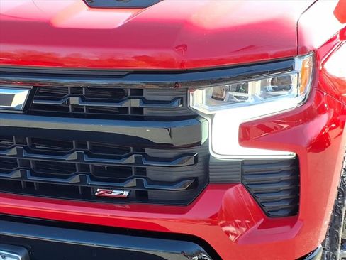 Used 2024 Chevrolet Silverado 1500 LT Trail Boss image 7