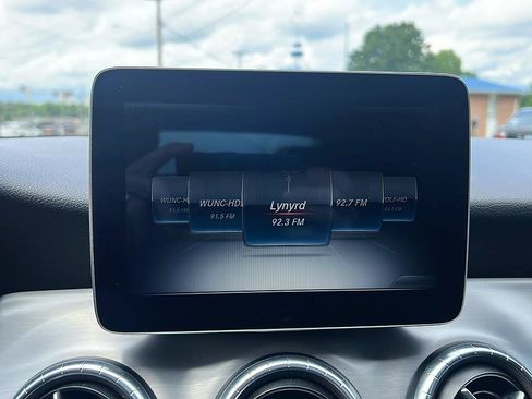 Used 2018 Mercedes-Benz CLA 250 image 18