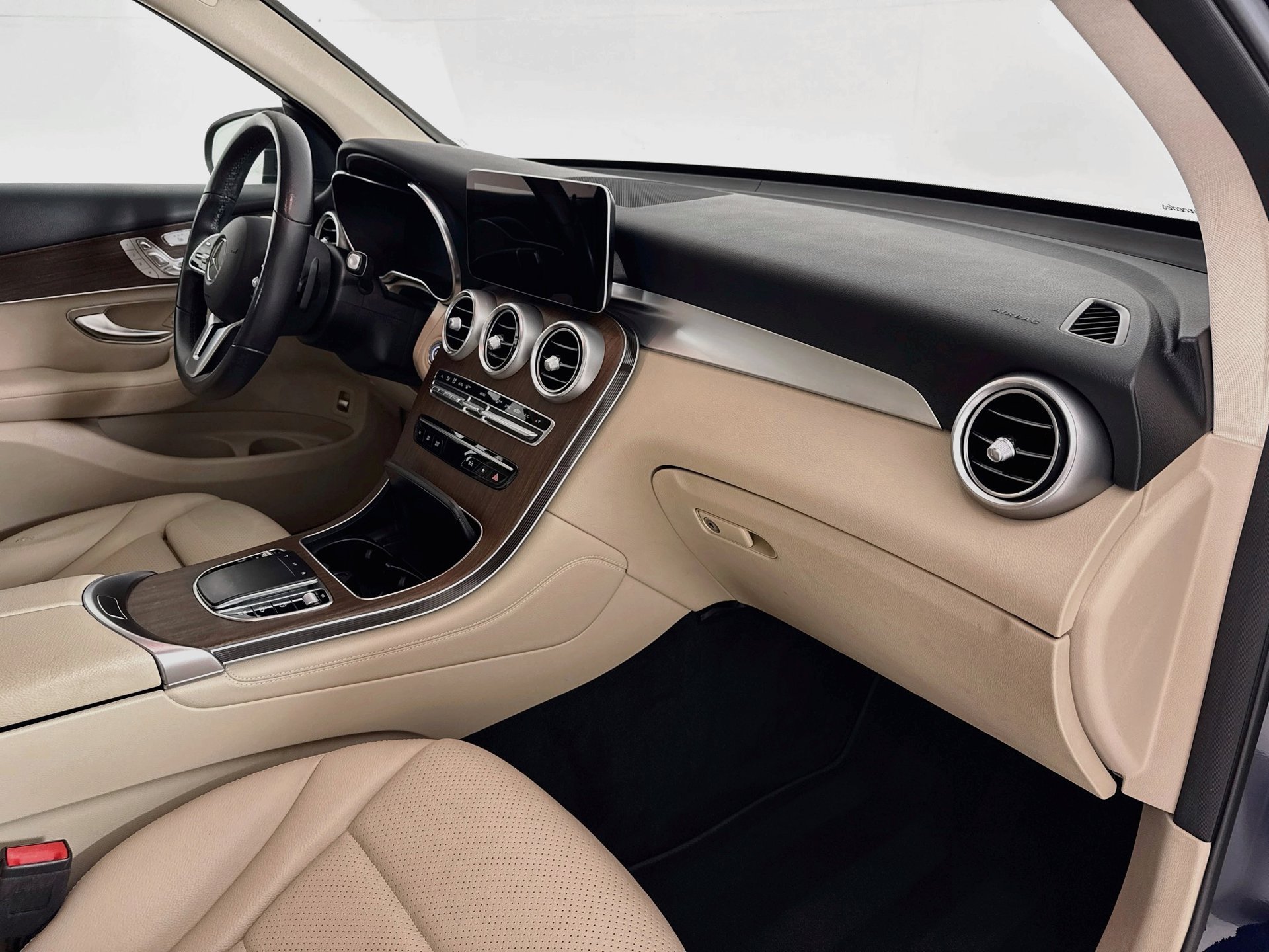 Certified 2021 Mercedes-Benz GLC 300 image 30