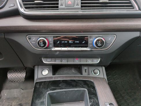 Certified 2023 Audi Q5 Premium w/ Convenience Package AWD/4WD image 28