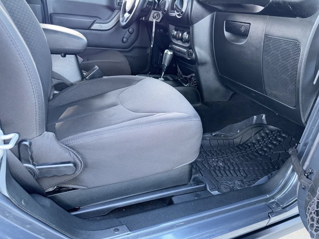 Used 2018 Jeep Wrangler Sport AWD/4WD image 41