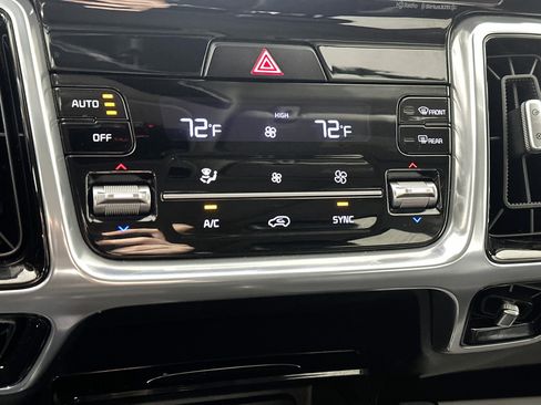 Certified 2023 Kia Sorento SX AWD/4WD image 16
