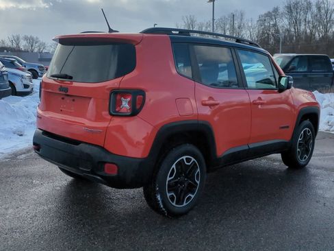 Used 2017 Jeep Renegade Trailhawk image 8