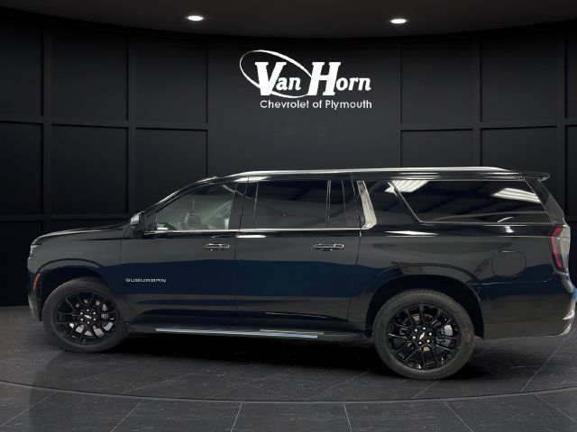 Used 2025 Chevrolet Suburban Premier AWD/4WD image 4