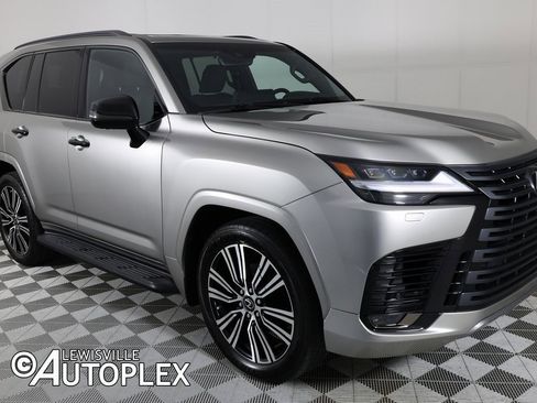 Used 2023 Lexus LX 600 4WD w/ Appearance Package image 3