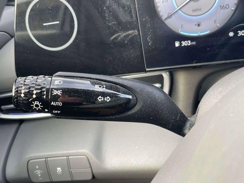 Certified 2024 Hyundai Elantra SEL image 22