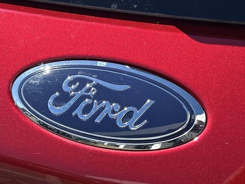 Used 2022 Ford Escape SE w/ Cold Weather Package image 10