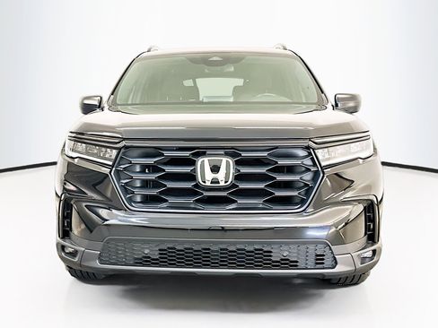 Used 2023 Honda Pilot Sport image 2
