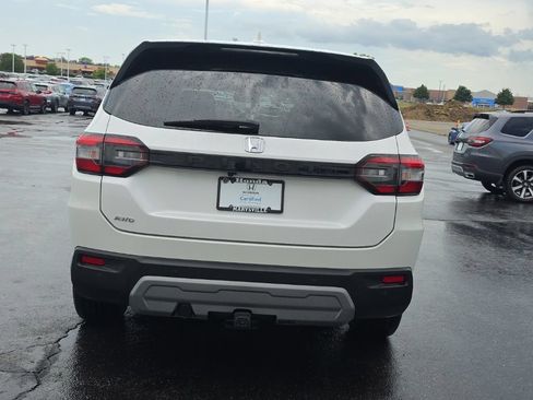 Certified 2023 Honda Pilot EX-L image 6