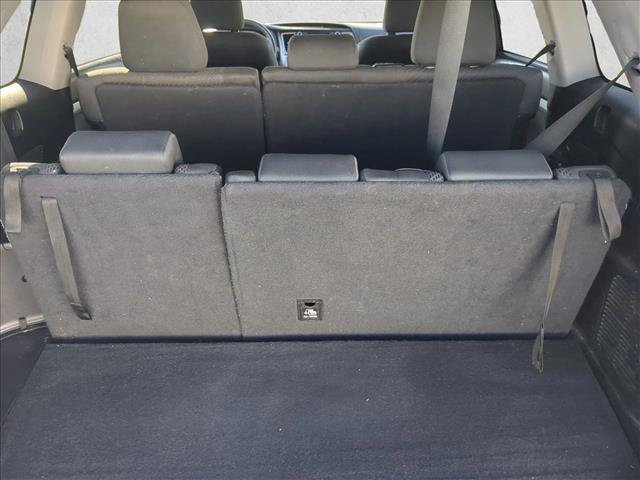 Used 2018 Toyota Highlander LE w/ Carpet Mat Package (TMS) FWD image 6