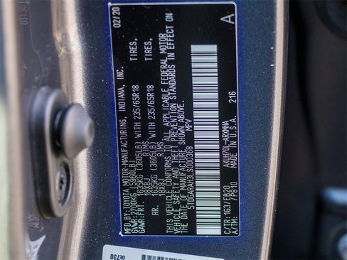 Used 2020 Toyota Highlander XLE image 39