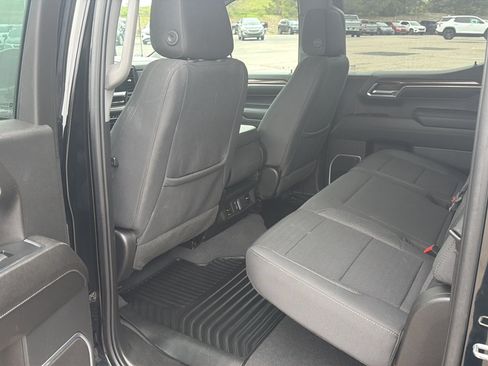 Used 2023 Chevrolet Silverado 1500 LT AWD/4WD image 17