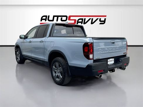 Used 2025 Honda Ridgeline TrailSport image 5