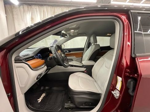 Used 2022 Jeep Compass Limited w/ Elite Group AWD/4WD image 10