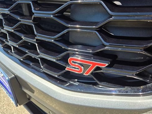 Used 2025 Ford Explorer ST AWD/4WD image 9