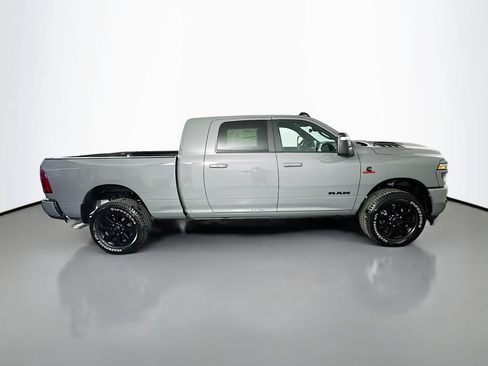 New 2026 RAM 2500 Laramie AWD/4WD image 8