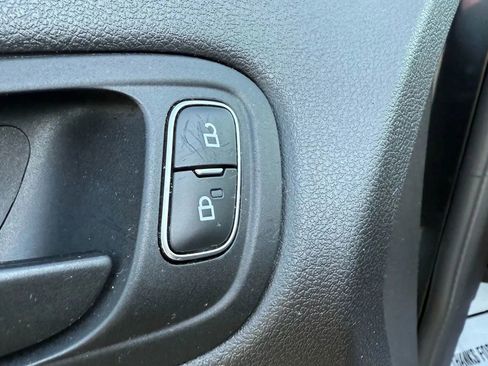 Used 2018 Ford Focus S image 20