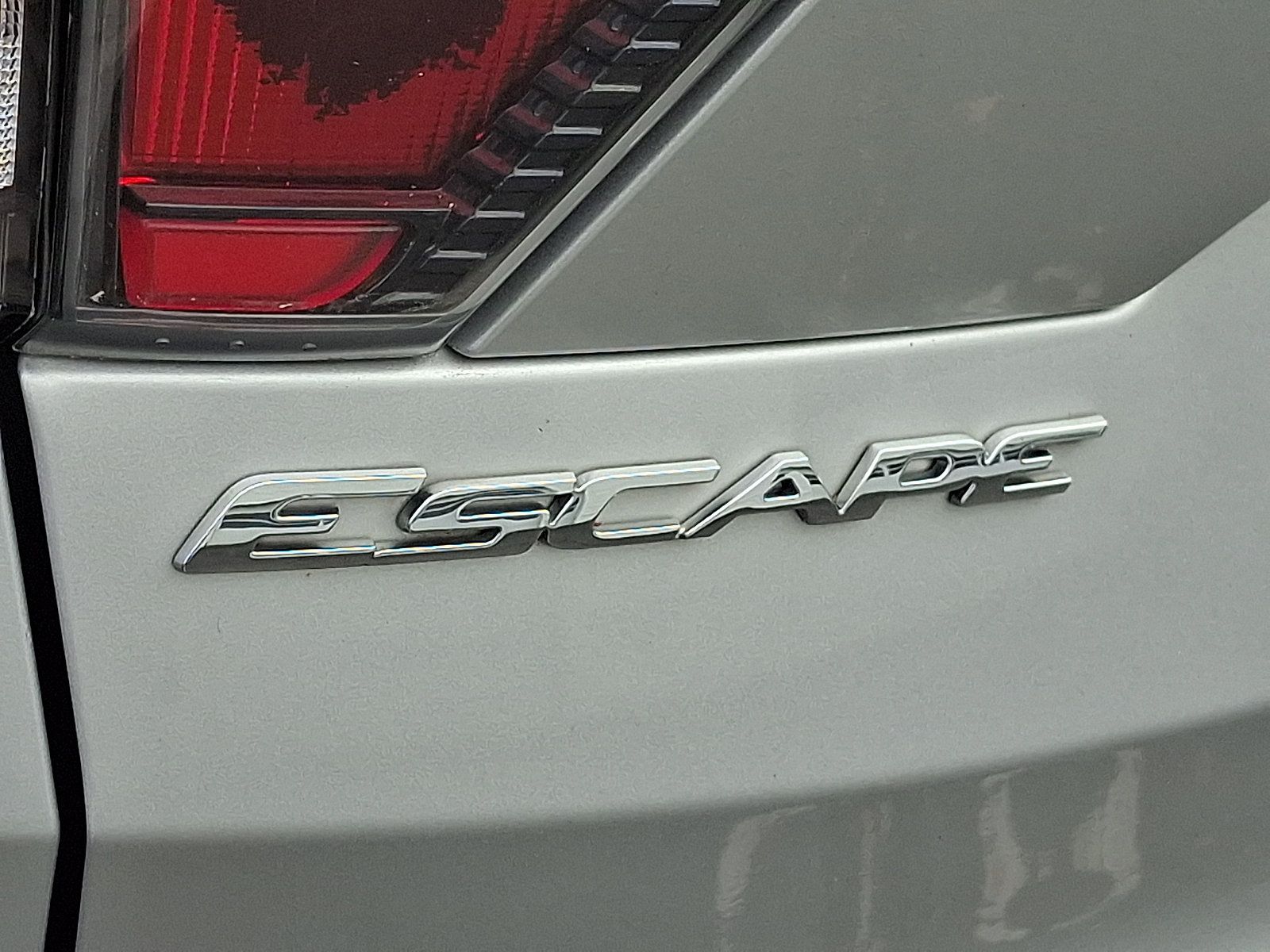 Used 2017 Ford Escape Titanium AWD/4WD image 9