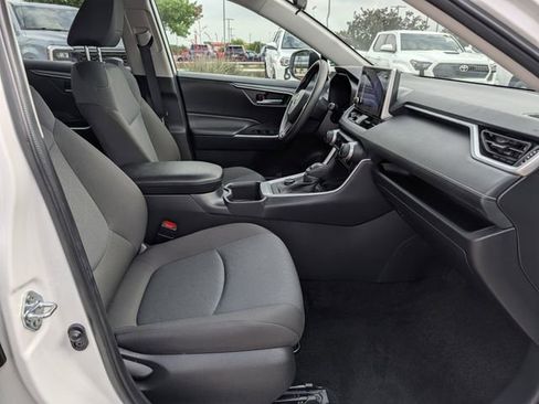 Used 2025 Toyota RAV4 XLE AWD/4WD image 29