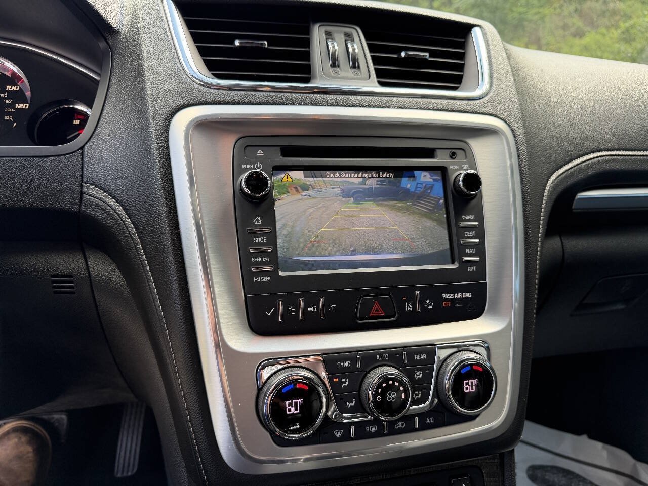 Used 2015 GMC Acadia SLT w/ Open Road Package FWD image 19