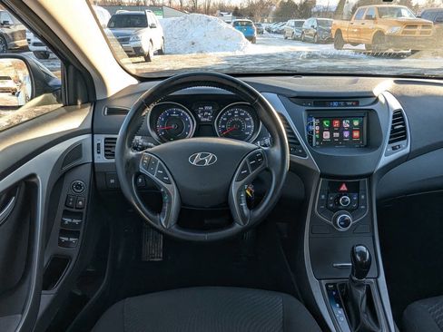 Used 2015 Hyundai Elantra SE w/ Option Group 03 image 15