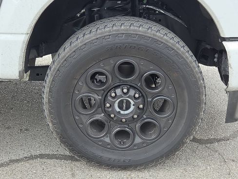 Used 2025 Ford F350 Lariat w/ Lariat Ultimate Package AWD/4WD image 17