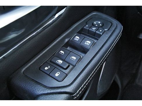 Used 2026 RAM 1500 Laramie AWD/4WD image 19