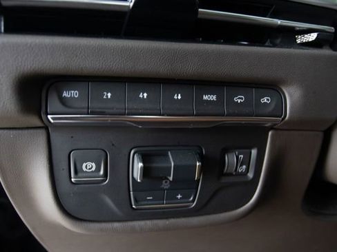 Certified 2025 Cadillac Escalade Premium Luxury w/ Touring Package image 22