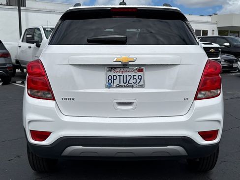 Used 2018 Chevrolet Trax LT w/ LPO, Cargo Package FWD image 8