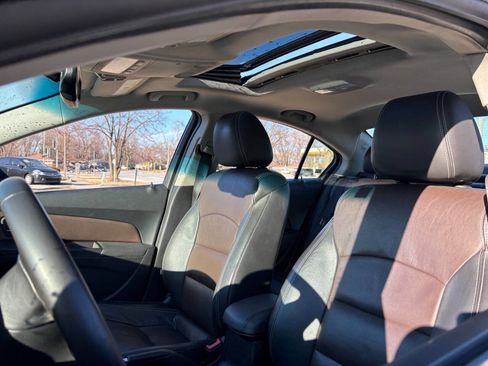 Used 2015 Chevrolet Cruze LTZ w/ Sun, Sound and Sport Package image 11
