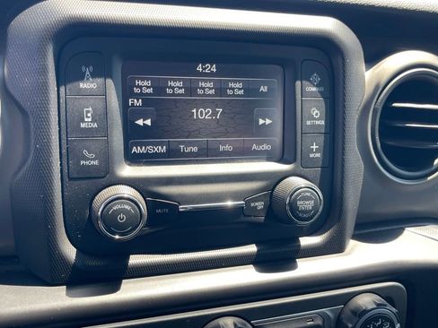 Used 2018 Jeep Wrangler Unlimited Sport AWD/4WD image 21