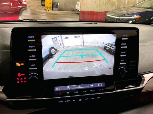 Certified 2022 Toyota Sienna LE image 26