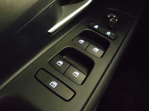Used 2023 Hyundai Elantra Limited w/ Preferred Accessory Package FWD image 27
