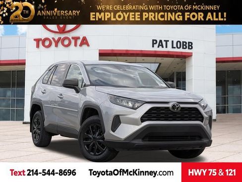 Used 2022 Toyota RAV4 LE AWD/4WD image 1