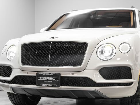 Used 2019 Bentley Bentayga image 69