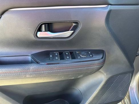 Used 2025 Nissan Kicks SR w/ SR Premium Package image 27